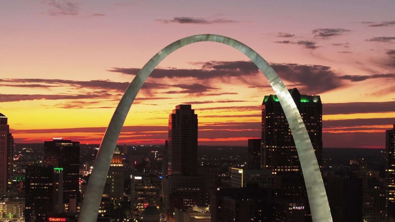 St. Louis skyline and Gateway Arch at sunrise, commercial property insurance